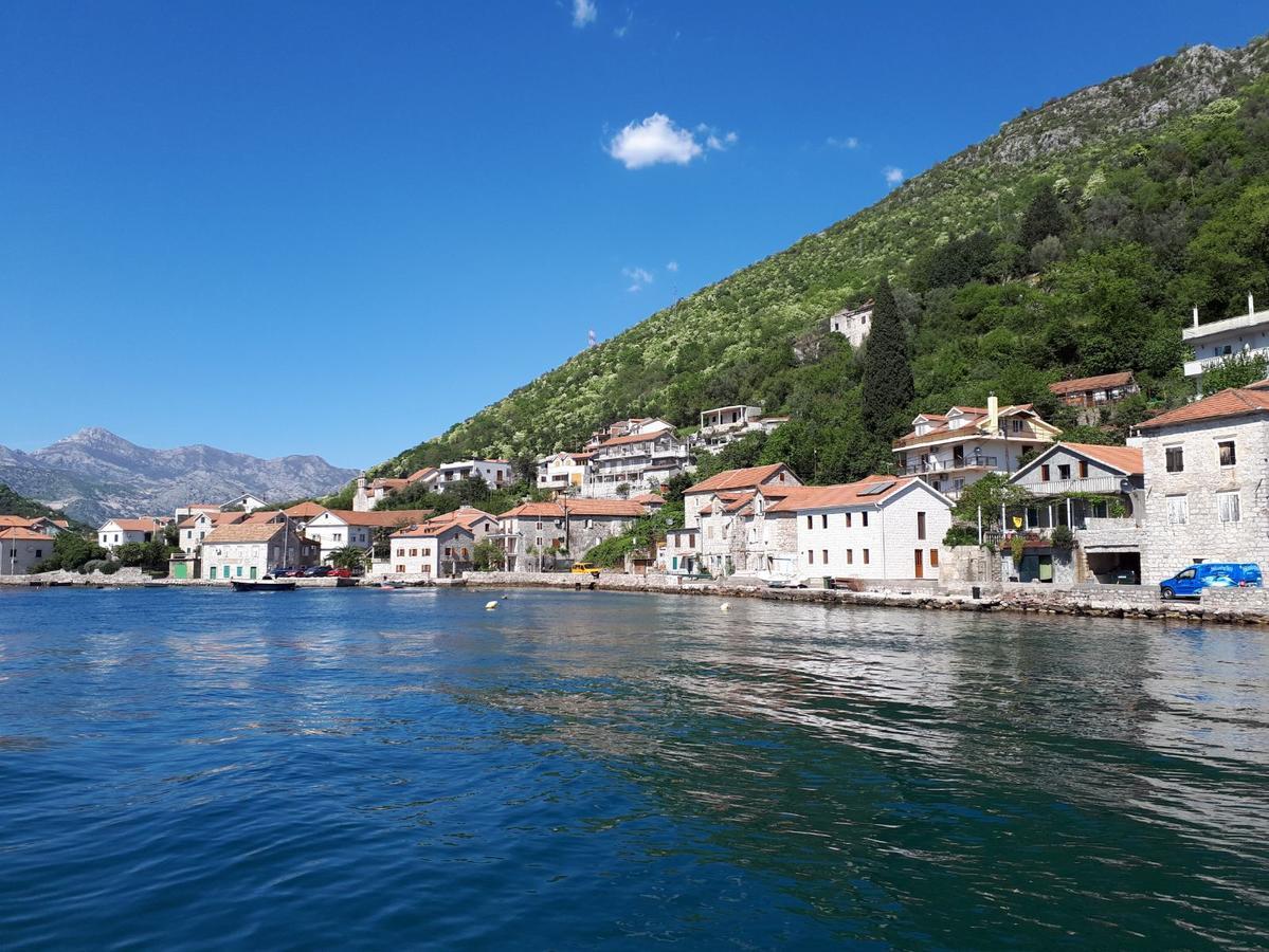 Tale House Montenegro Tivat Exteriör bild