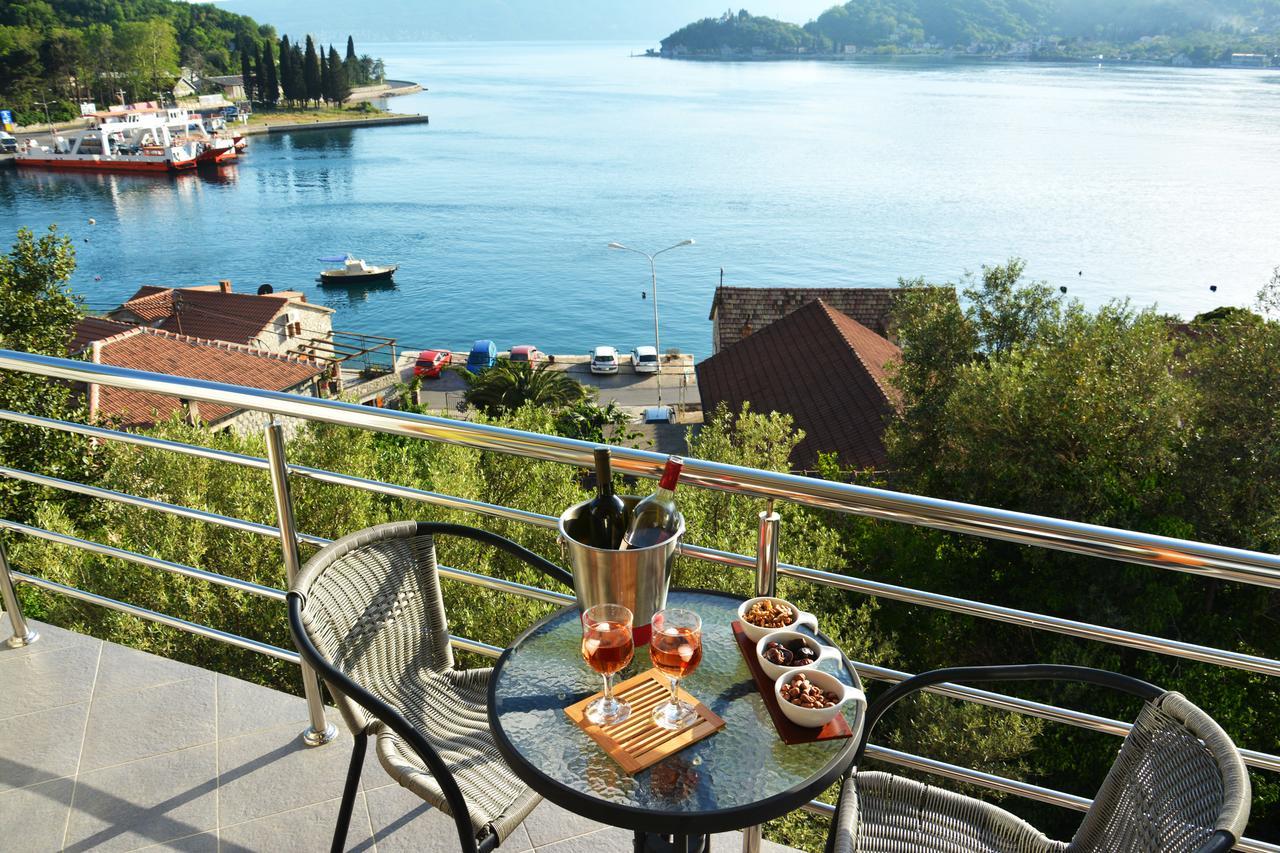 Tale House Montenegro Tivat Exteriör bild
