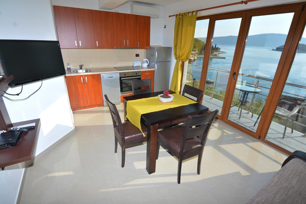 Tale House Montenegro Tivat Exteriör bild